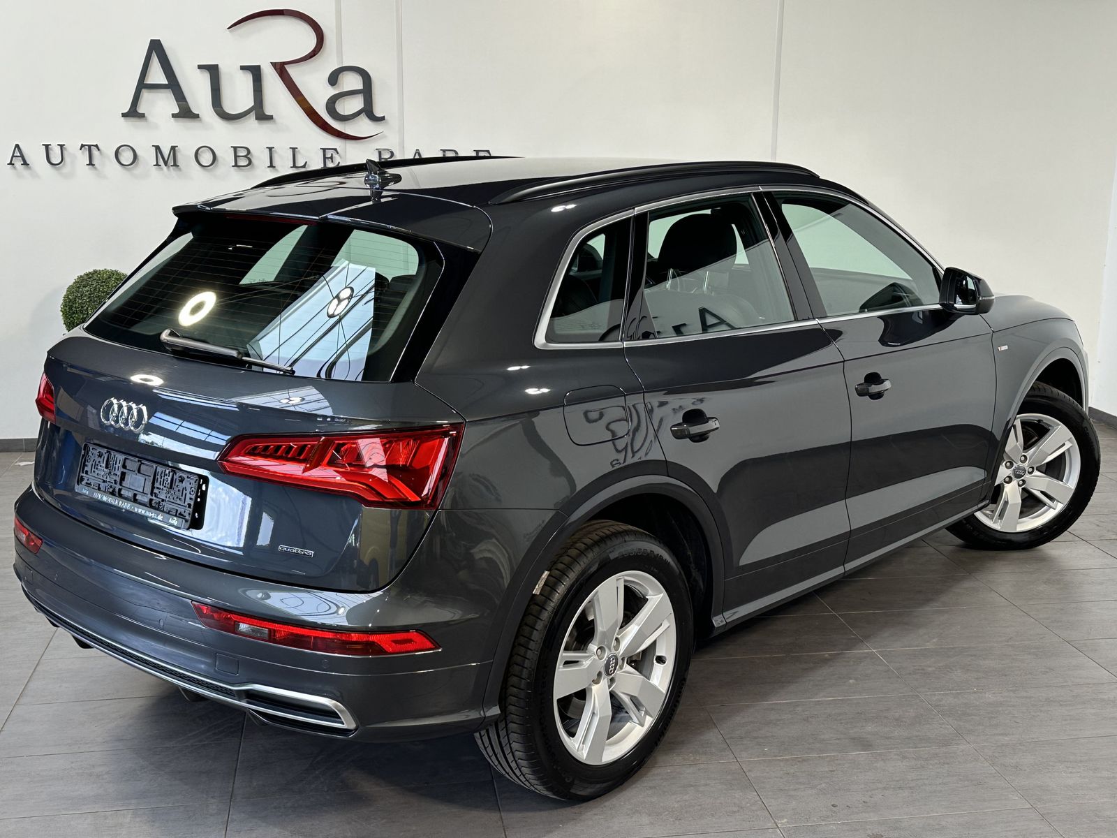 Fahrzeugabbildung Audi Q5 40 TDI Qu S-Line NAV+LED+B&O+TEMPOMAT+19ZOLL