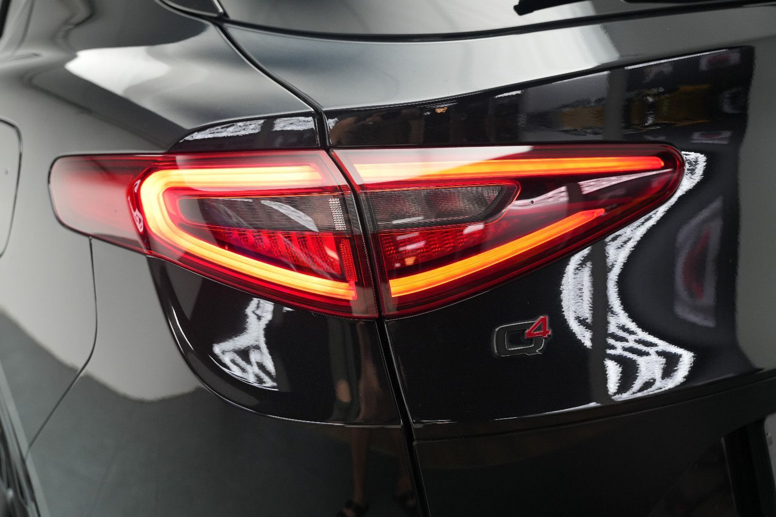 Fahrzeugabbildung Alfa Romeo Stelvio Veloce*Panorama*Harman&Kardon*Memory*Kam