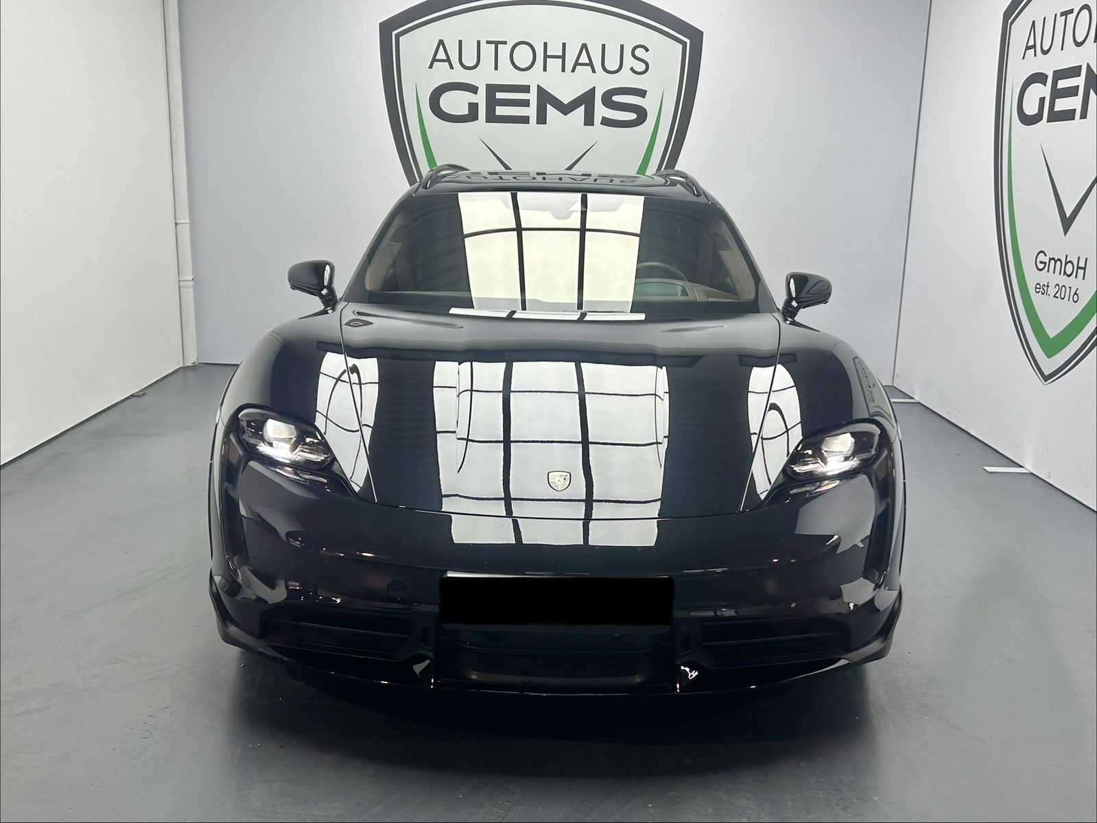 Porsche Taycan Turbo S HUD ACC Burmester Pano Navi LED  imagem 2