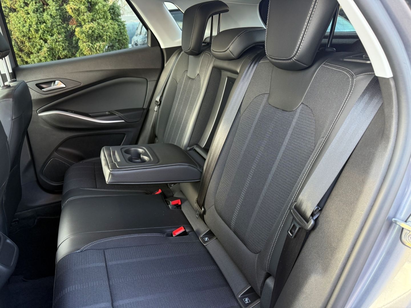 Fahrzeugabbildung Opel Grandland GS 1.2 Turbo SHZ+LHZ+Kamera+Allwetter