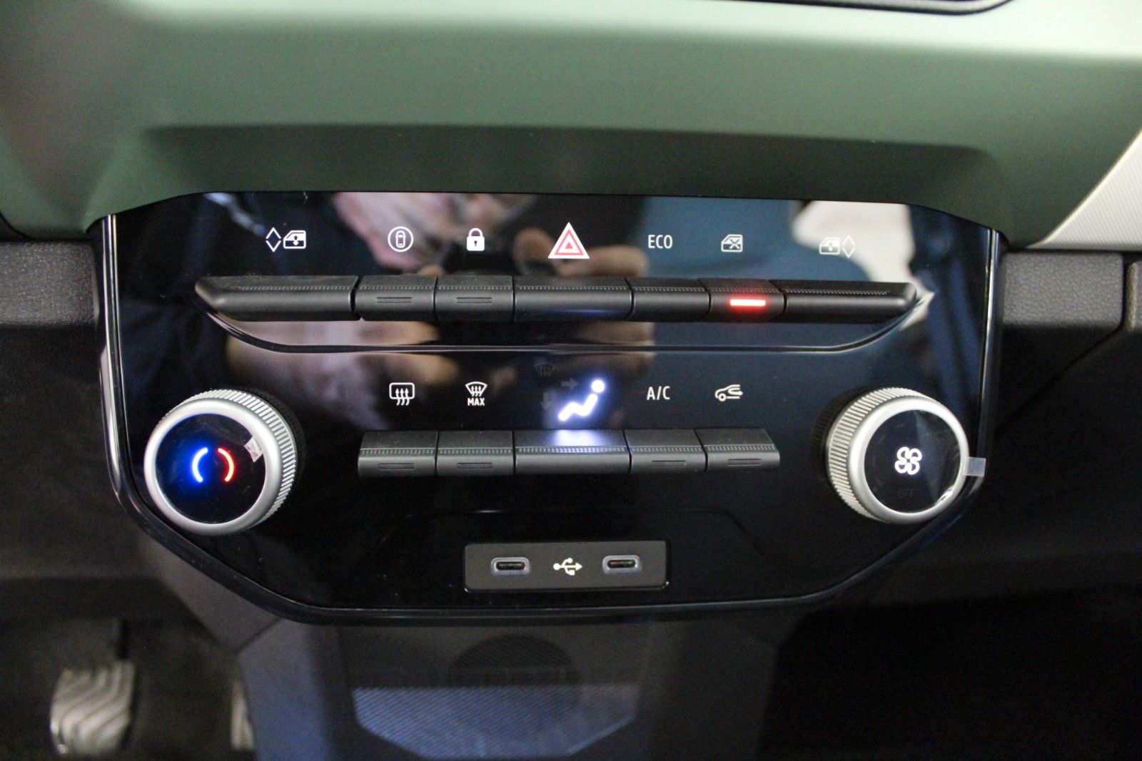 Fahrzeugabbildung Dacia Spring electric 100 Extreme