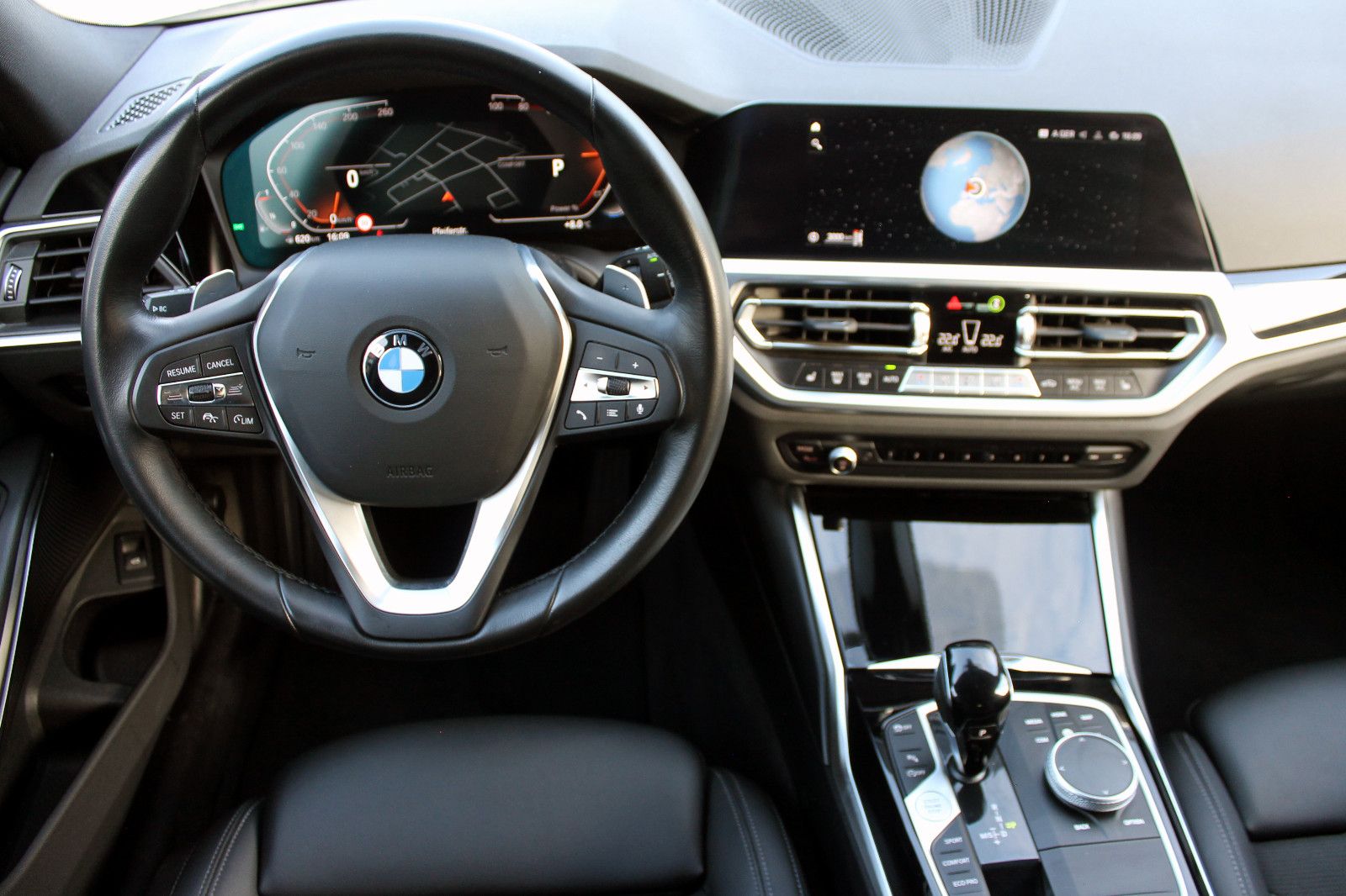 Fahrzeugabbildung BMW 330i Touring Sport-Line Steptr. LED ACC KAM AHK