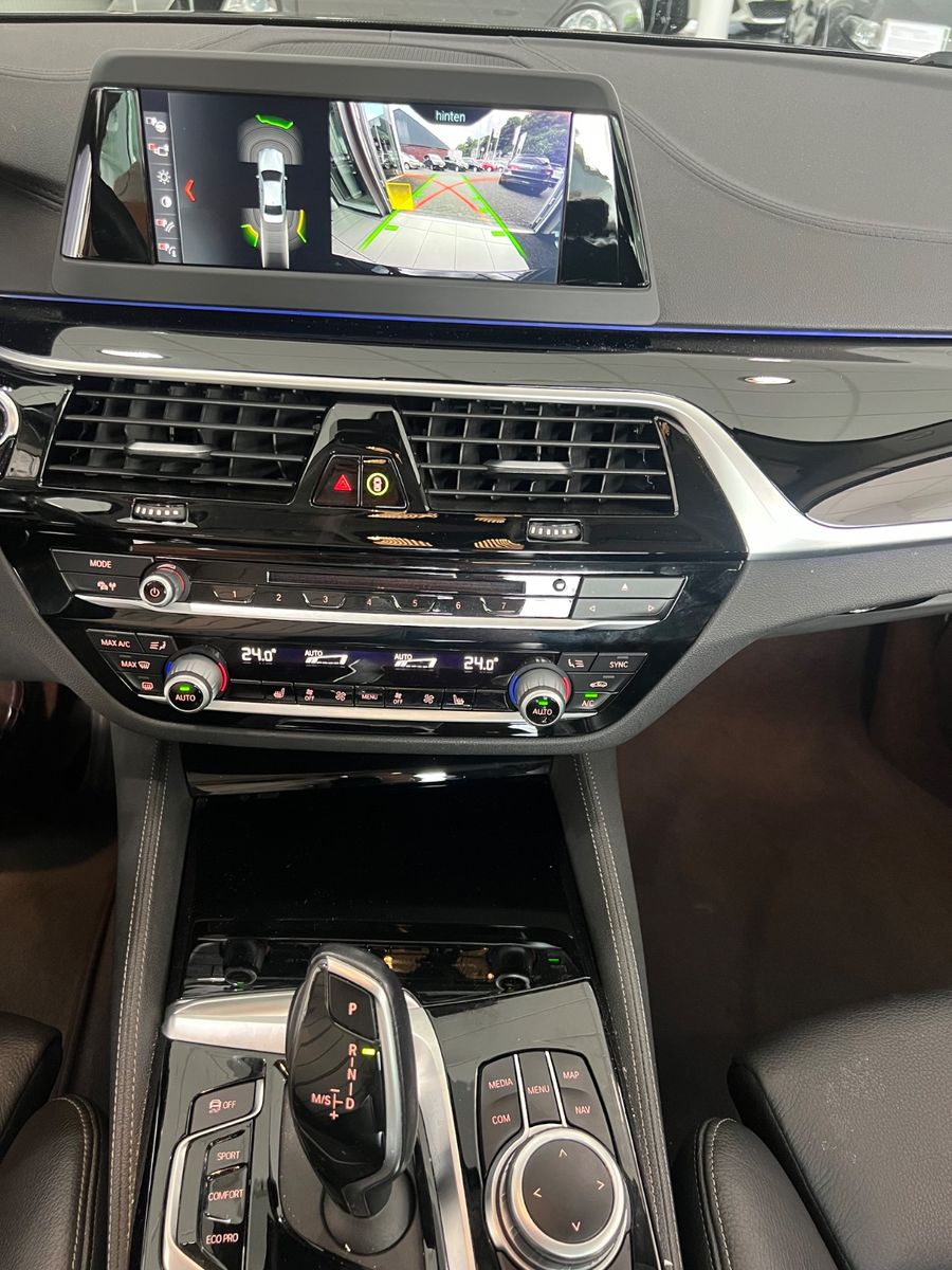 Fahrzeugabbildung BMW 520 d Lim. Luxury Line