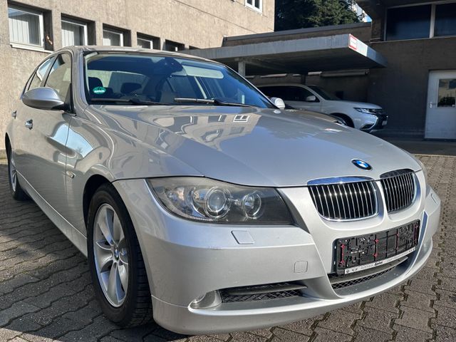 BMW 325i XENON/ PDC/ EURO 4 / TÜV 09/2026