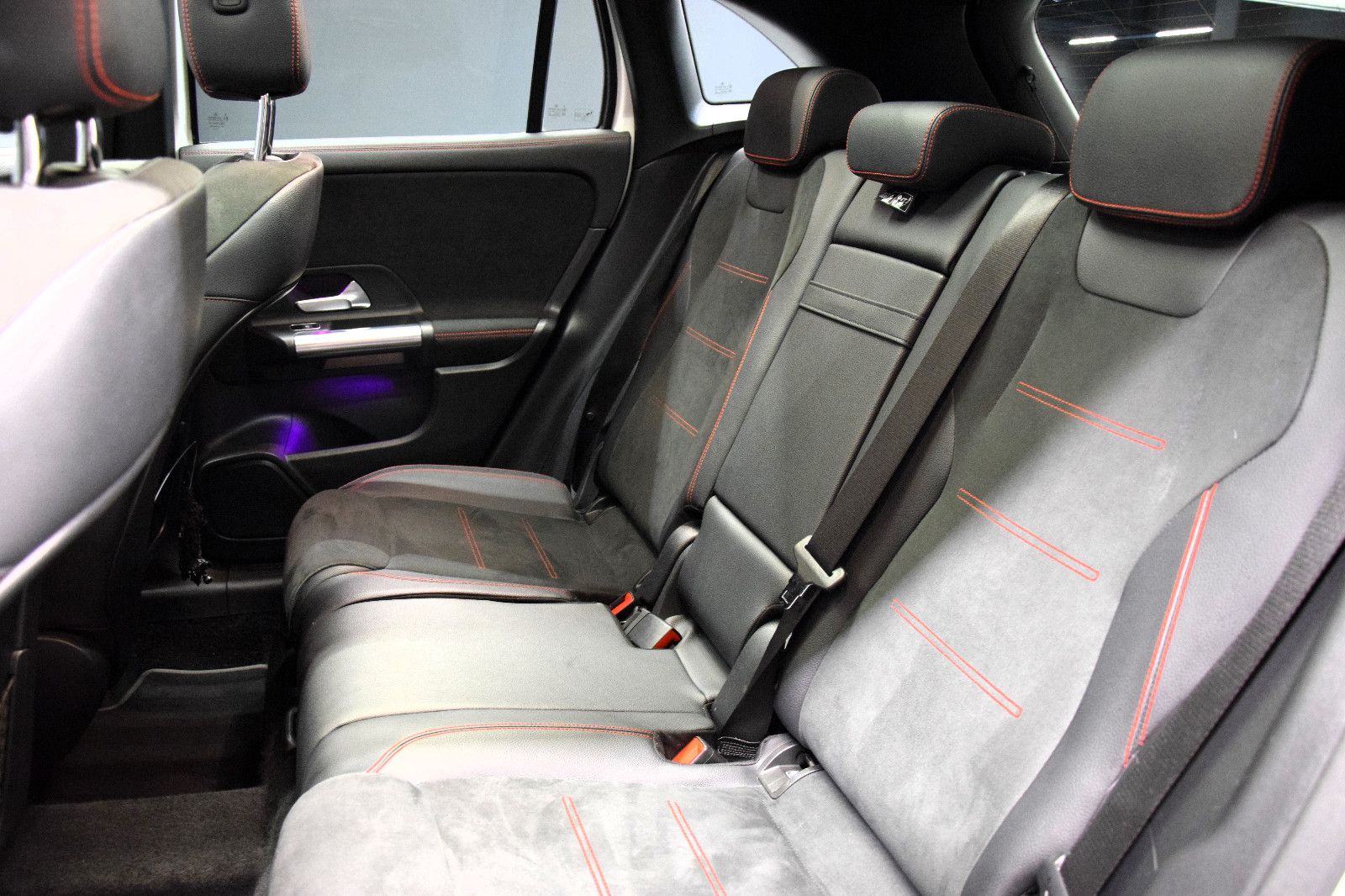 Fahrzeugabbildung Mercedes-Benz GLA 200 4Matic AMG-Line ACC Pano Kamera Night