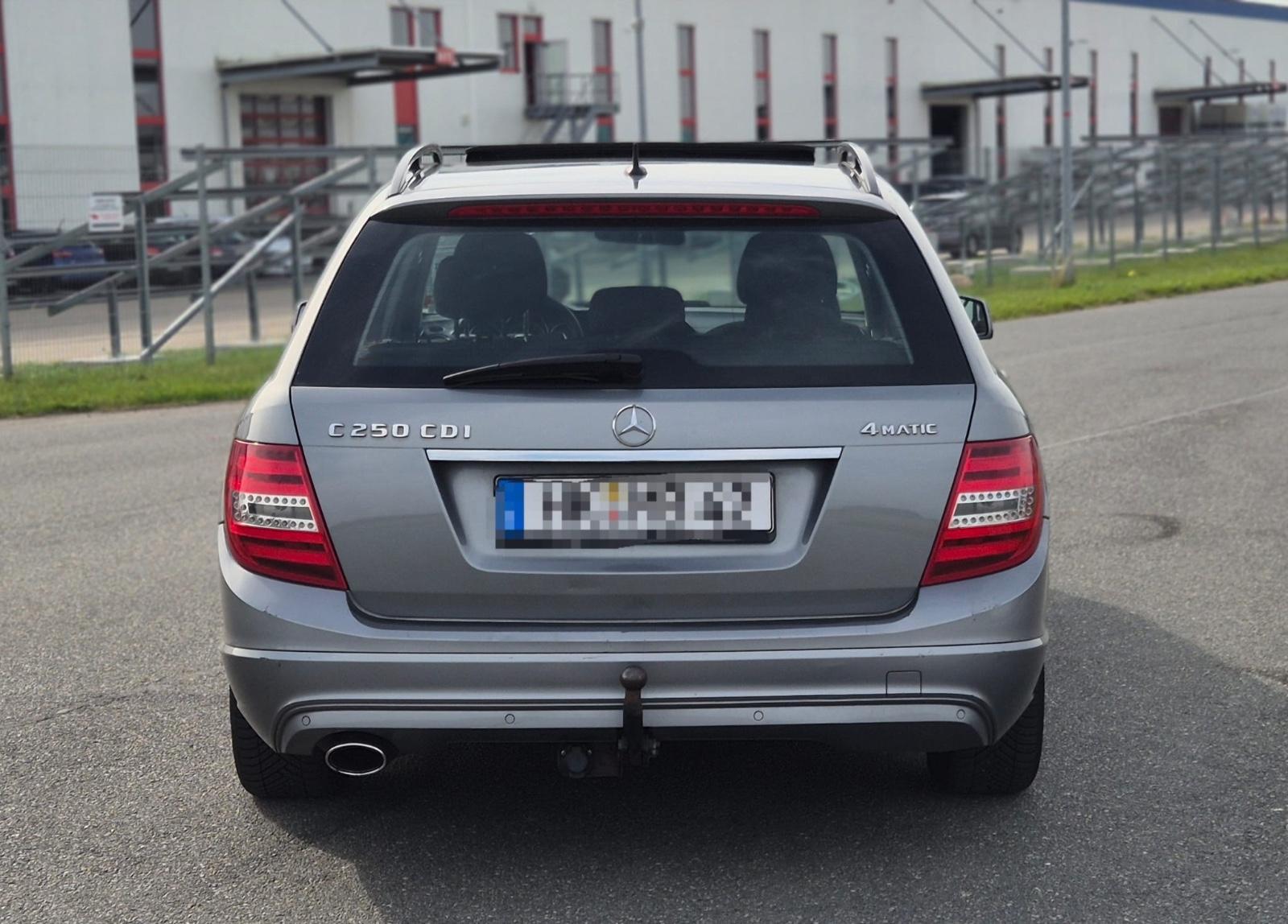 Mercedes-Benz C250 2012 — photo 6