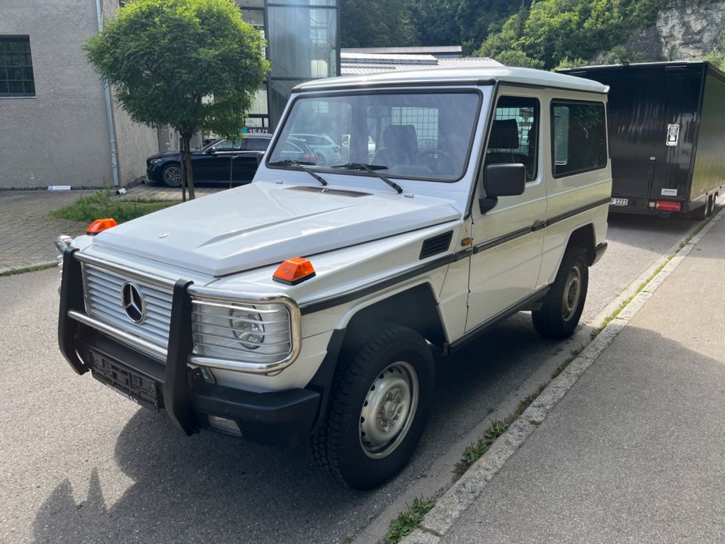Mercedes-Benz G 300