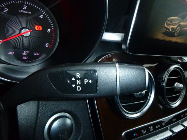 Fahrzeugabbildung Mercedes-Benz GLC 350 d Coupe AMG Line 4Matic>AUT/Allrad/Leder