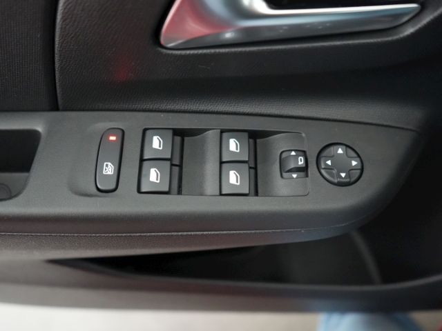 Corsa F EDITION+NAVI+RÜCKFAHRKAMERA+PARKPILOT HI