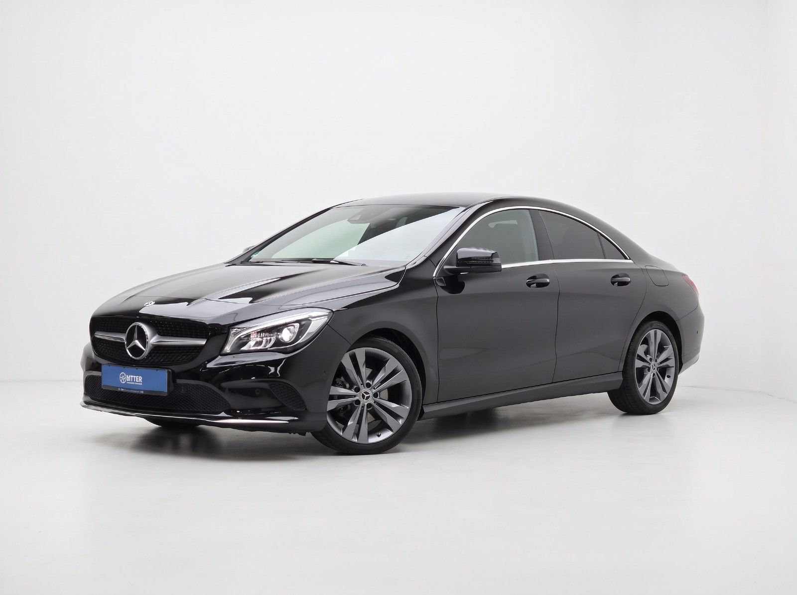 Gebrauchtwagen Mercedes-Benz CLA 180 CLA 180 Urban SHZ NAVI LED KEYLESS PARK-ASSIST in Dülmen