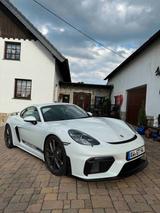 Porsche Cayman 718 GT4