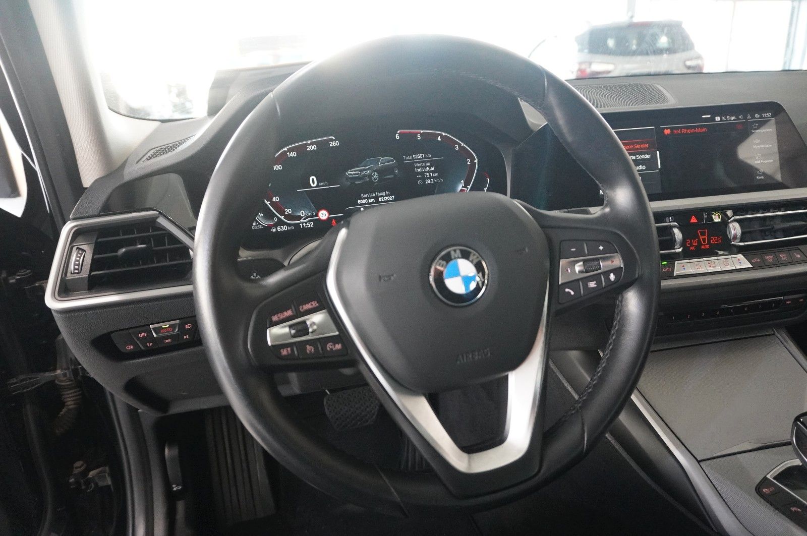 Fahrzeugabbildung BMW 318D TOURING ADVANTAGE NAVI/LED/VIRTUAL/SHZ/DAB+