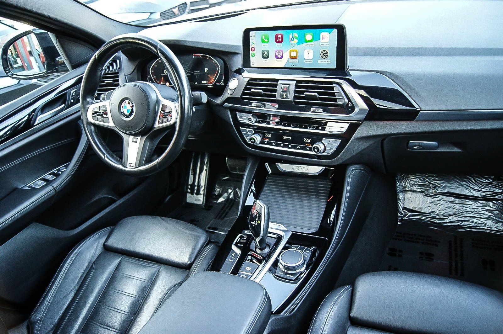 Fahrzeugabbildung BMW X4 xDrive 20 d M Sport X HUD ANHZV STHZG PANO