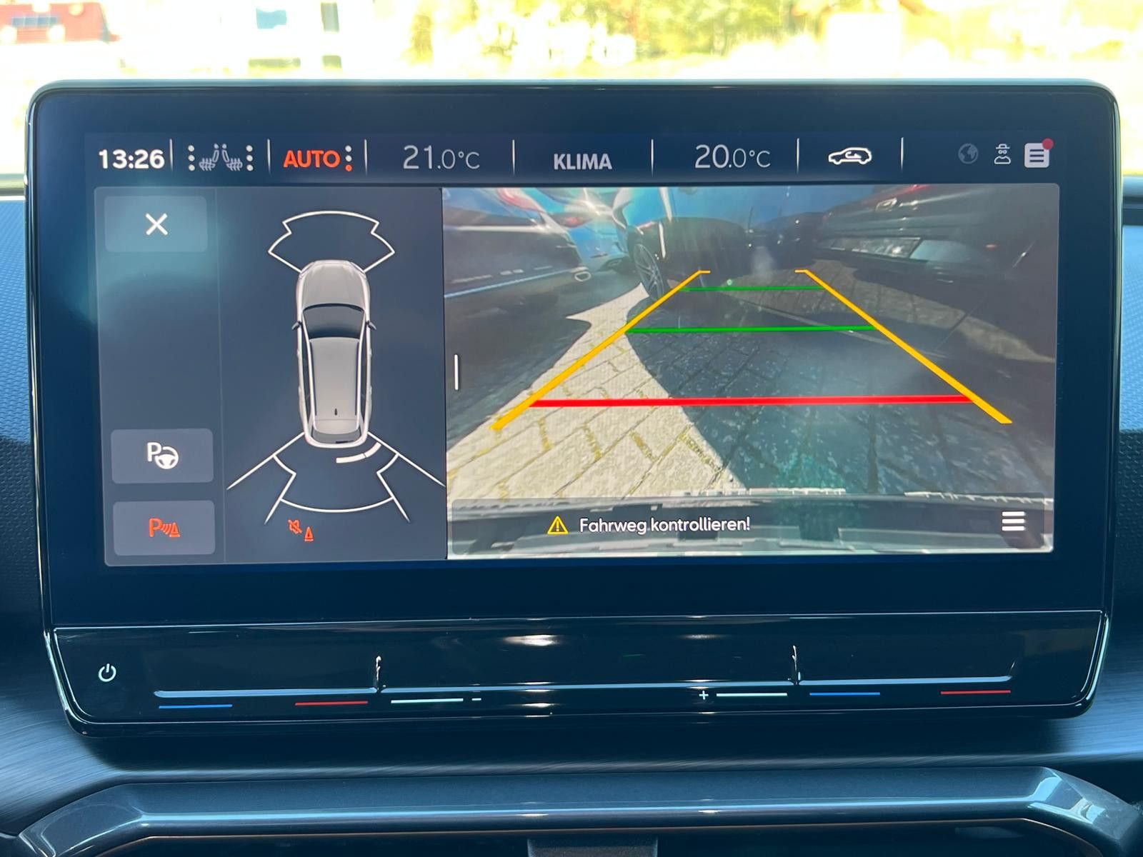 Fahrzeugabbildung CUPRA Leon 1.5eTSI DSG Matrix Cam Vision+ Full Link