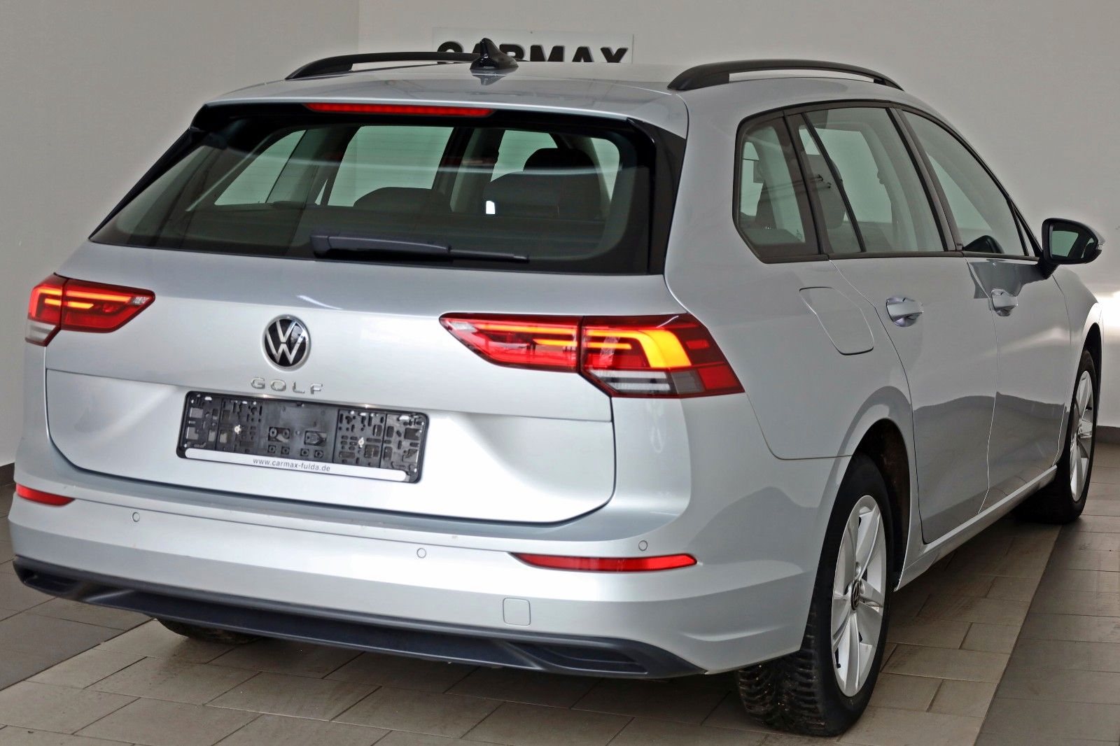 Fahrzeugabbildung Volkswagen Golf VIII Variant Life Navi,LED,PDC,Lane/Front A