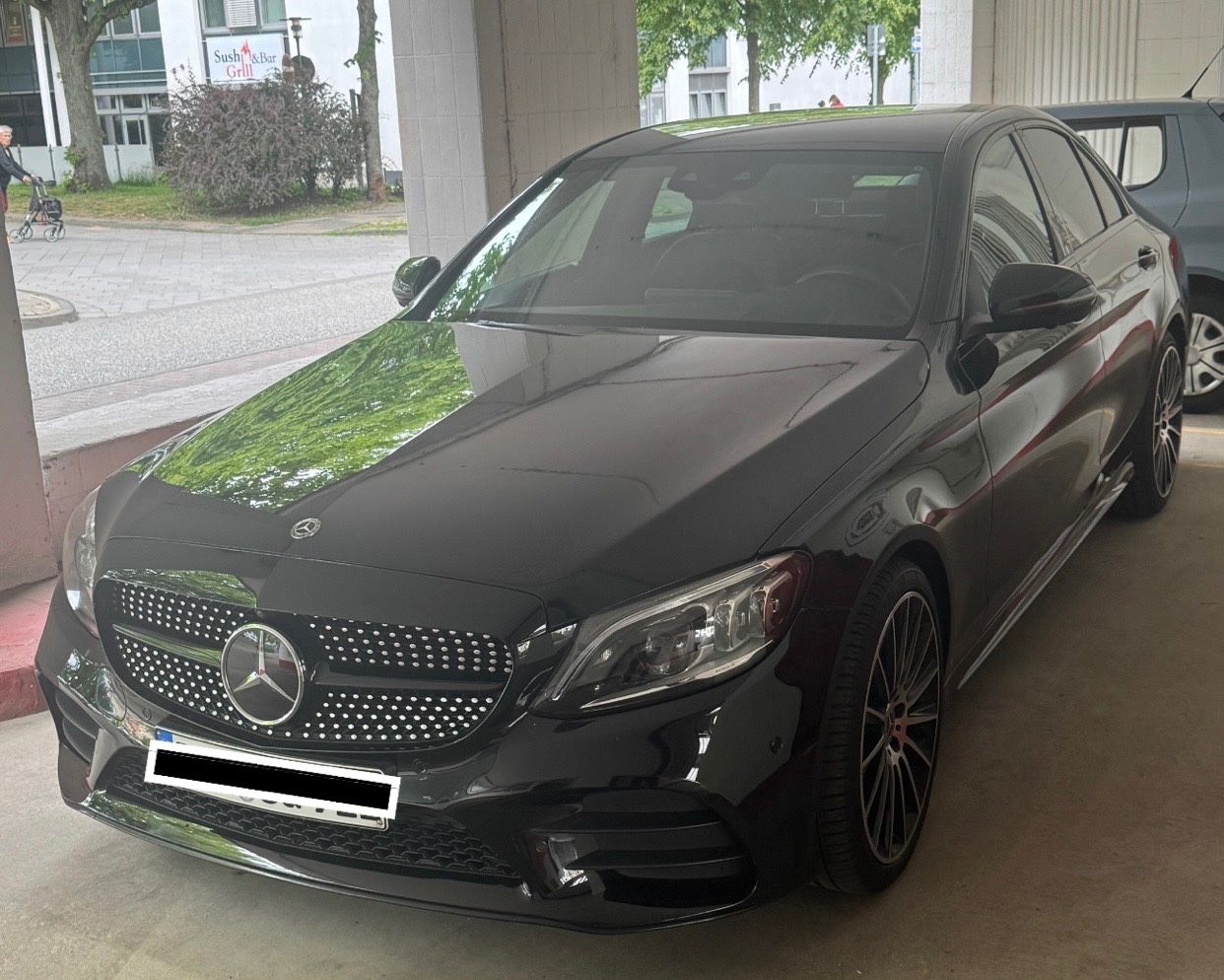 MERCEDES-BENZ C 300 AMG Line Night Paket Burmester Sound