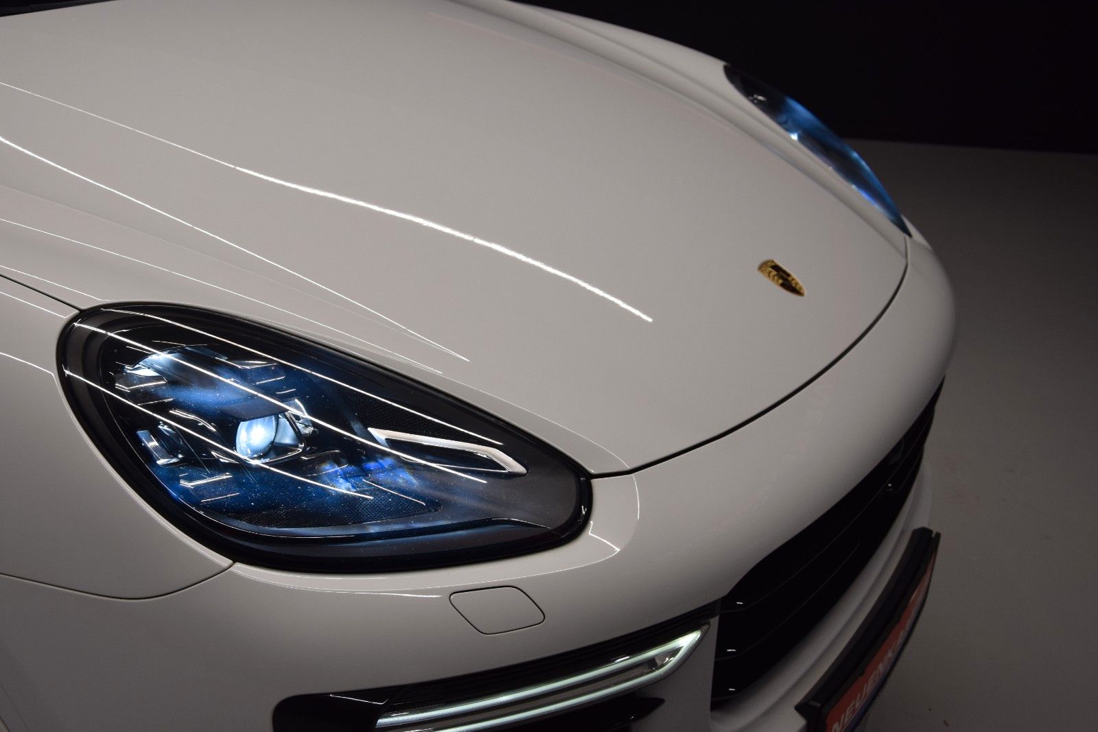 Fahrzeugabbildung Porsche Cayenne Turbo S ACC Luft Sitzbel. s.AGA LED 360°