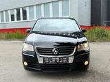 Volkswagen Touran Highline 1.9 TDI DSG 7 SITZER,TÜV NEU ! - Volkswagen Touran mit Diesel-Antrieb: Kleinbus, Automatik, 1.9