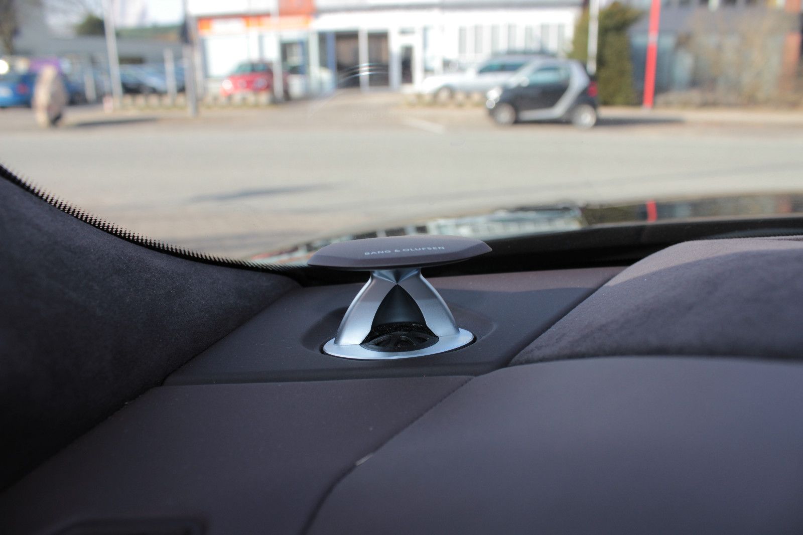 Fahrzeugabbildung Lamborghini Urus *1. Hand* *B&O Sound* *Carbon* *Q-citura*