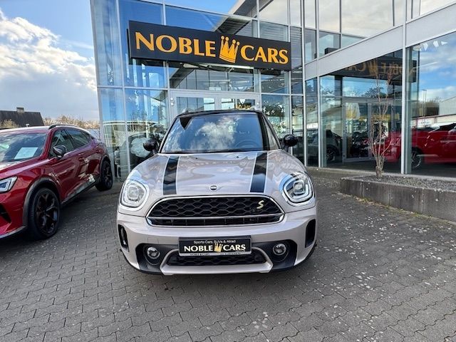 Fahrzeugabbildung MINI Countryman Cooper SE PHEV Classic Trim All4 PANO