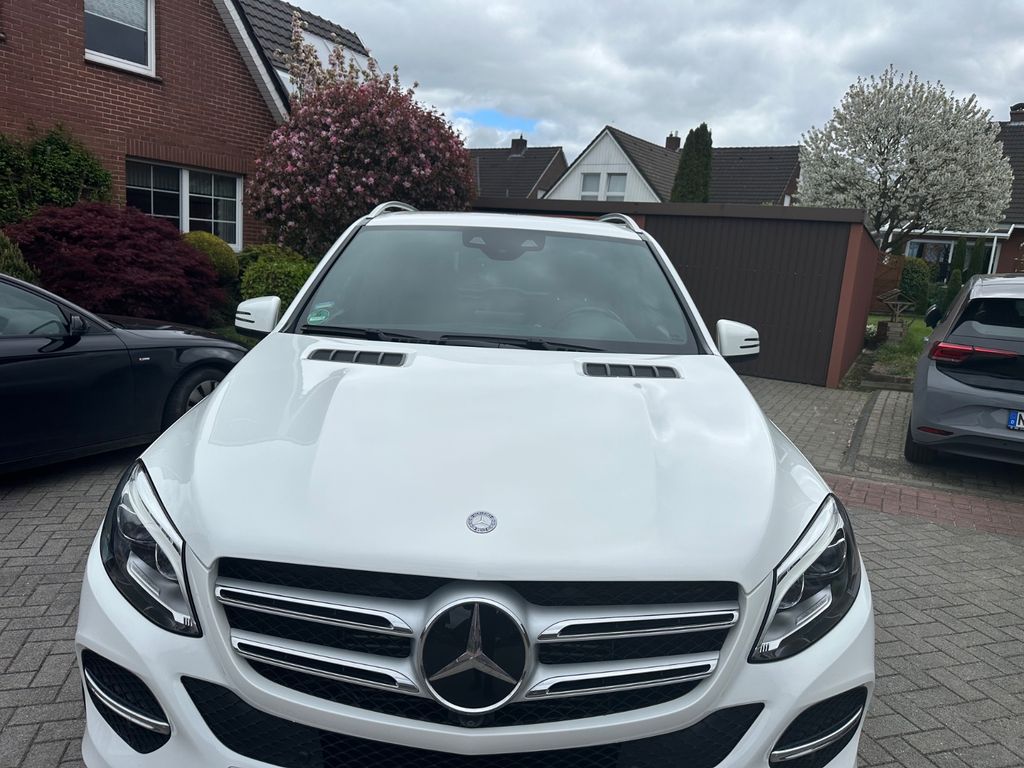 Image of Mercedes-Benz GLE 350