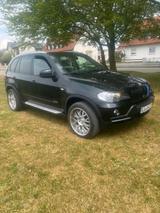 BMW X5 Schwarz - BMW X5: Limousine