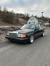 Mercedes-Benz Mercedes E230 W124 - Mercedes-Benz E 230: W124