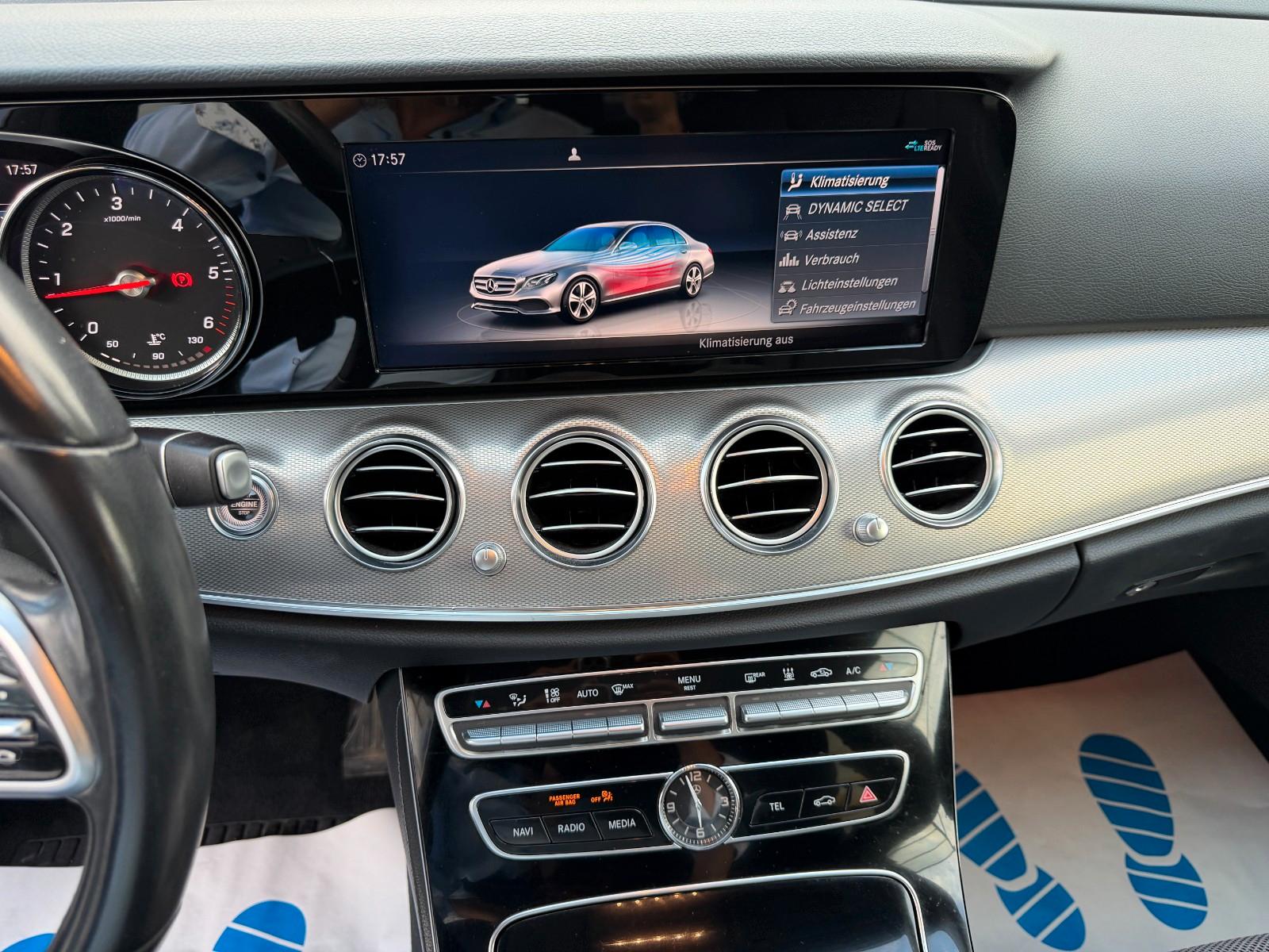 Mercedes-Benz E 220d Avantgarde AMBIENTE/LED/KAMERA/TOTWINKEL