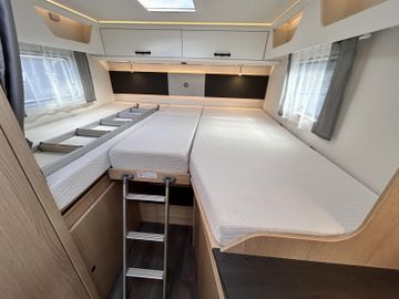 Sunlight Adventure T Ford 670S Combi 6E Hubbett Autom.