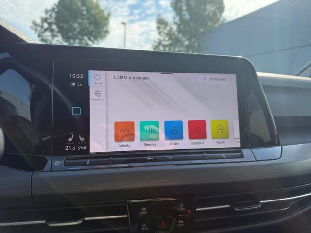 Golf Variant 8 Style 2.0 TDI Navi Memory Sitze