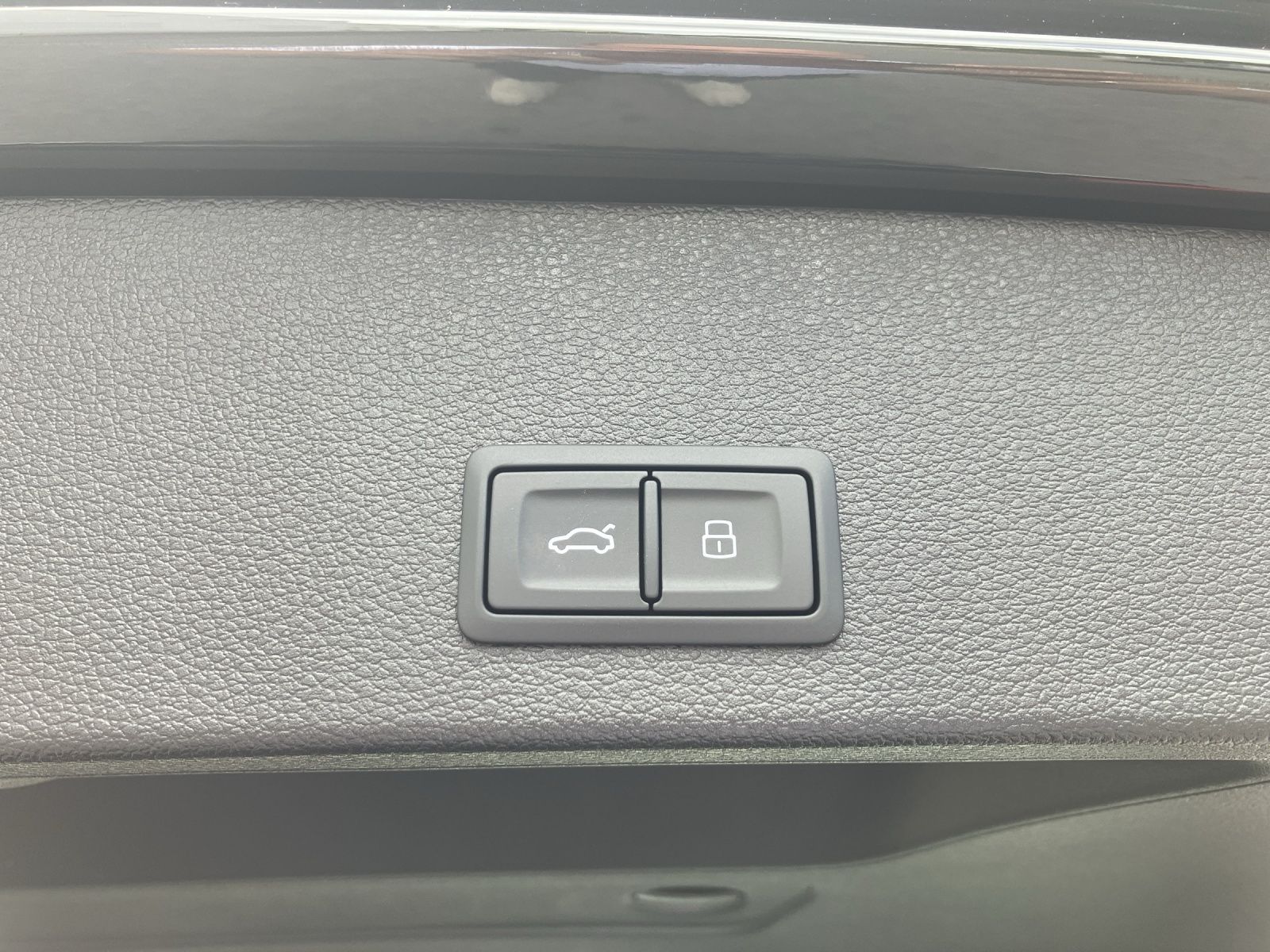 Fahrzeugabbildung Audi Q2 35 TFSI advanced Matrix, virtual cockpit plus