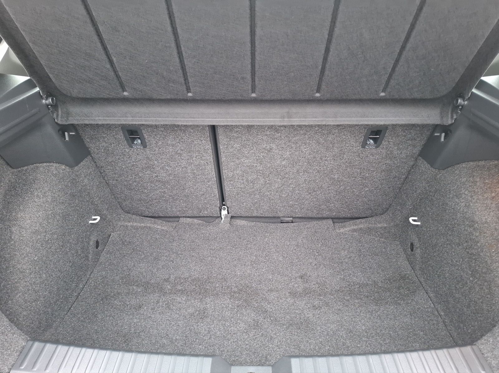 Fahrzeugabbildung SEAT Ibiza TSI Style LED Navi GRA RFK SH LM