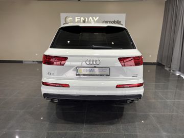 Audi Q7 - 7