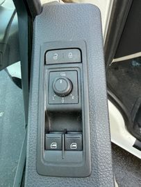 Volkswagen T6 Transporter - 11
