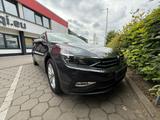 Volkswagen Passat Variant - Bestpreis - VW Passat Gebrauchtwagen in Hamburg