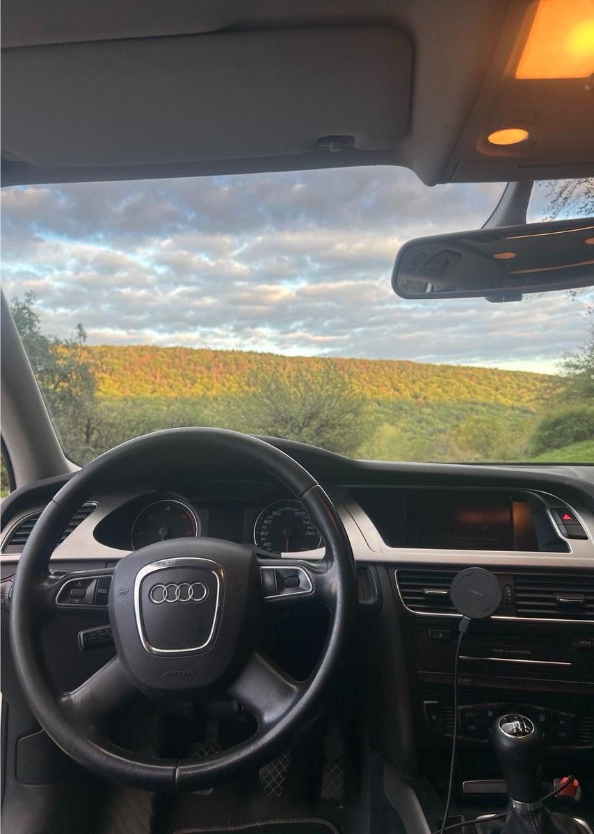 Audi A4 2010 — photo 10