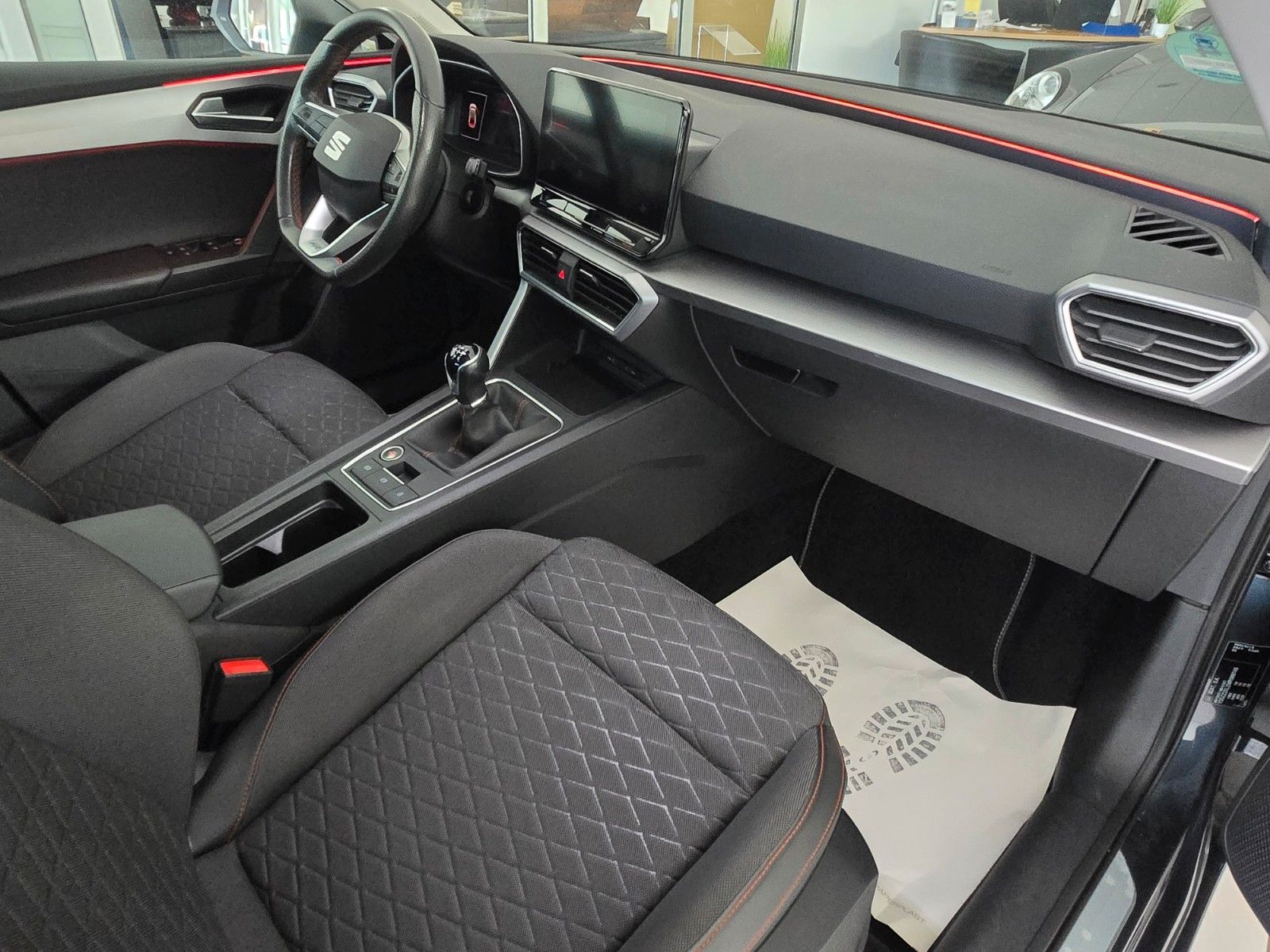 Fahrzeugabbildung SEAT Leon Sportstourer FR