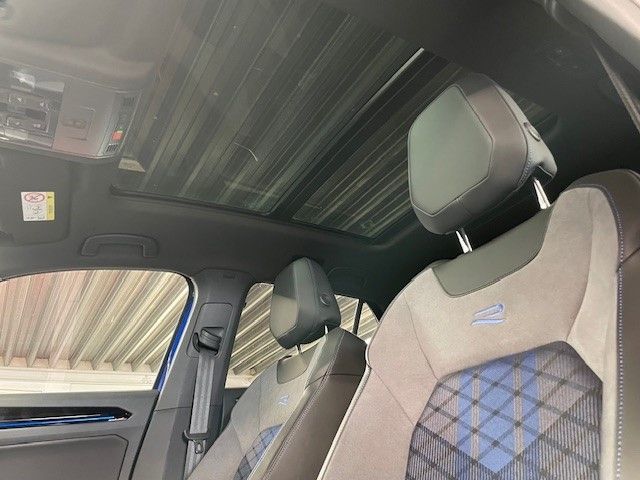 Fahrzeugabbildung Volkswagen T-Roc R 2.0 TSI 4Motion AHK Panodach Navi LED Bl