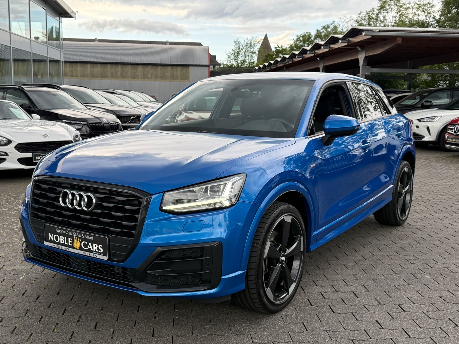 Fahrzeugabbildung Audi Q2 sport S line 35 TFSI KAM LED 19" Virtual