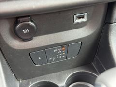 Fahrzeugabbildung Citroën C3 PureTech 110 Autom. Shine Pack NAVI Kamera