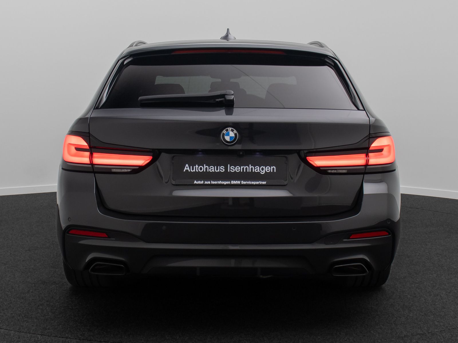 Fahrzeugabbildung BMW 520d xD M Sport Panoram Kamera Laser HUD H/K 19"