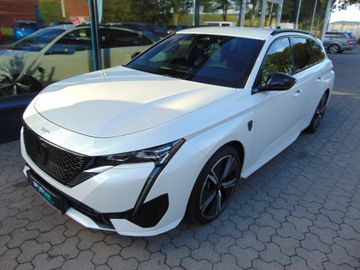 Fotografie Peugeot 308 SW Hybrid 180 GT