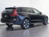 Volvo V60 Cross Country Ultimate Dark AWD ACC/ILS/BLIS - Volvo V60 Cross Country Ultimate mit Diesel-Antrieb