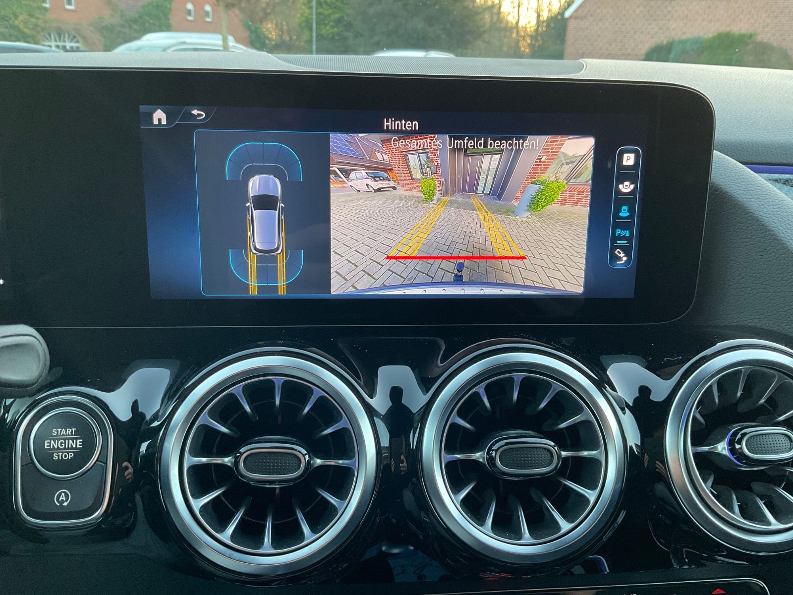 Fahrzeugabbildung Mercedes-Benz GLA 200 d DCT,AMG,AHK,Kamera,Multibeam,Distronic