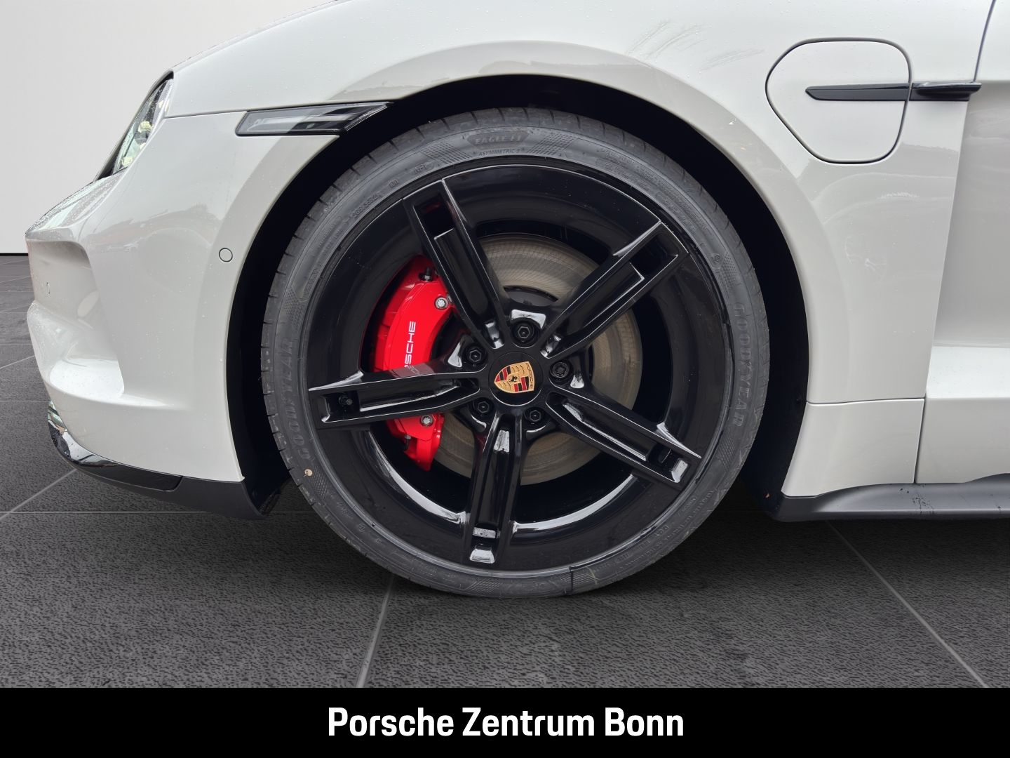 Porsche Taycan - Bild 22