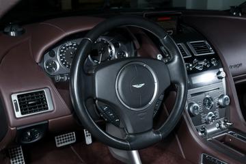 2011 Aston Martin VIRAGE — миниатюра 13