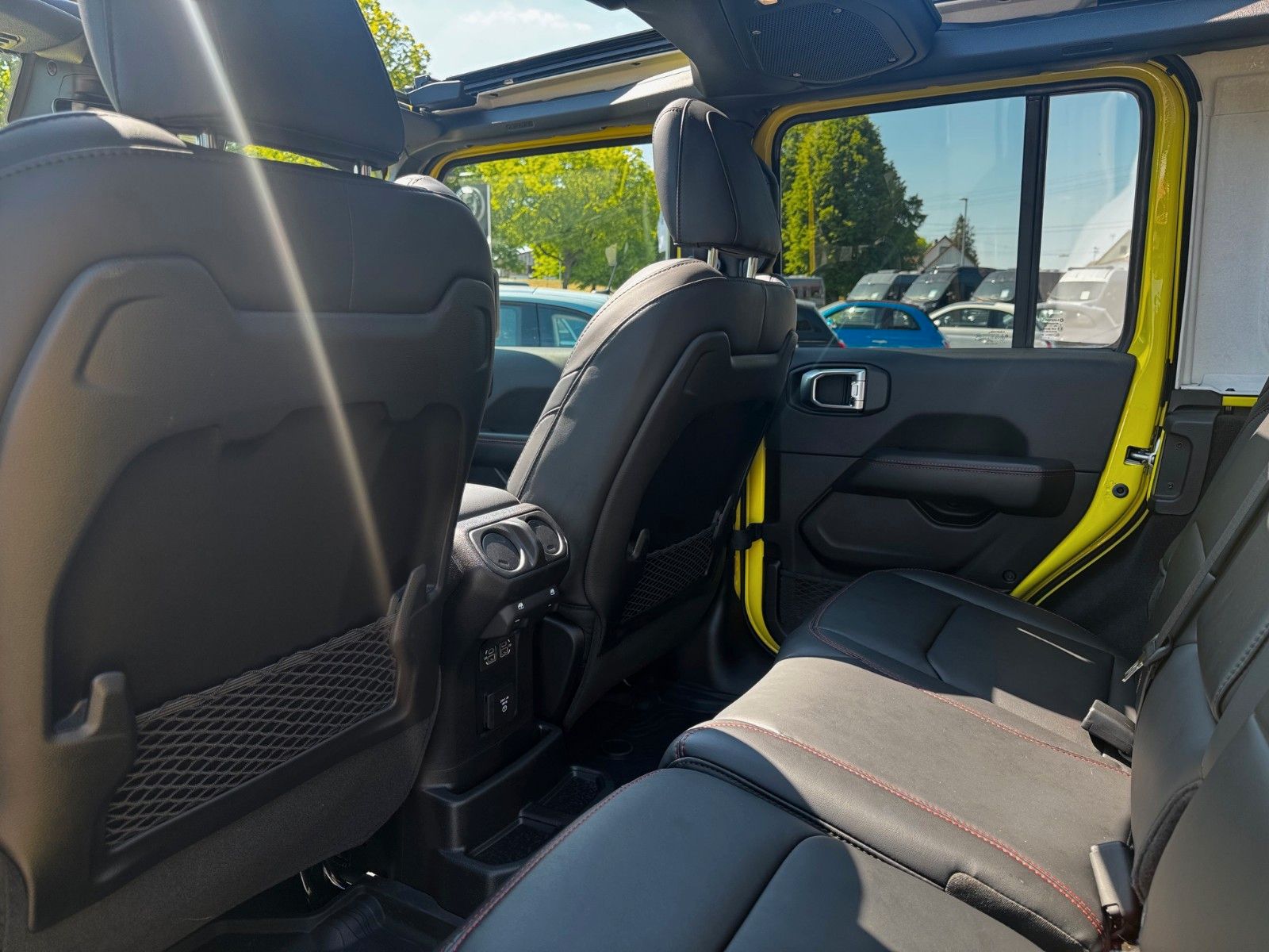 Fahrzeugabbildung Jeep Wrangler Rubicon Facelift SkyOneTouch 272PS