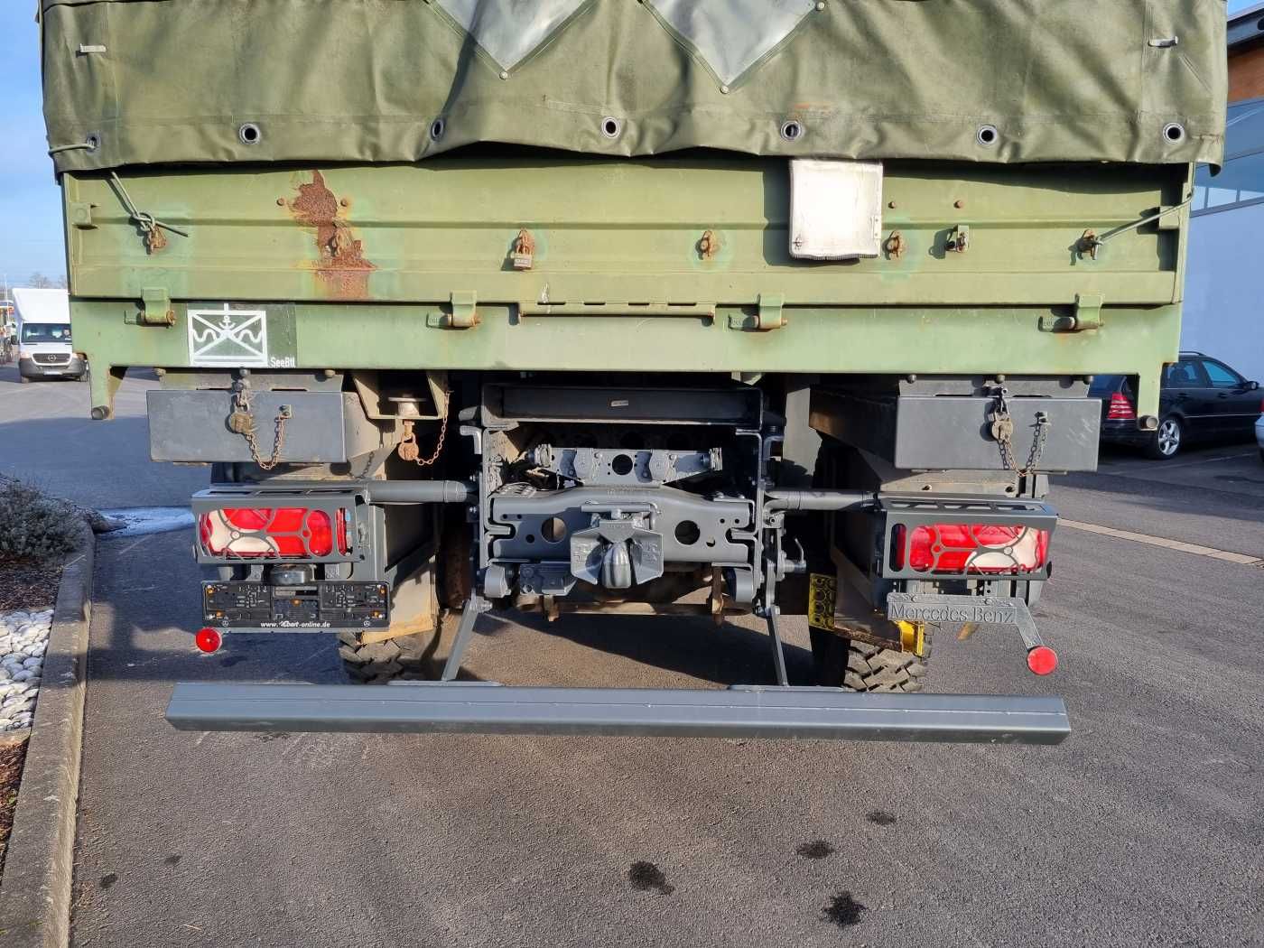 Fahrzeugabbildung Mercedes-Benz Axor 1829 A 4x4 Pritsche/Plane 10 Stück