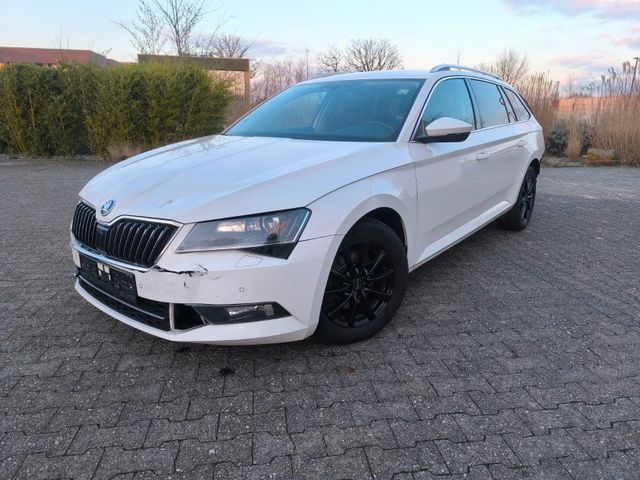 Skoda Superb Combi Ambition