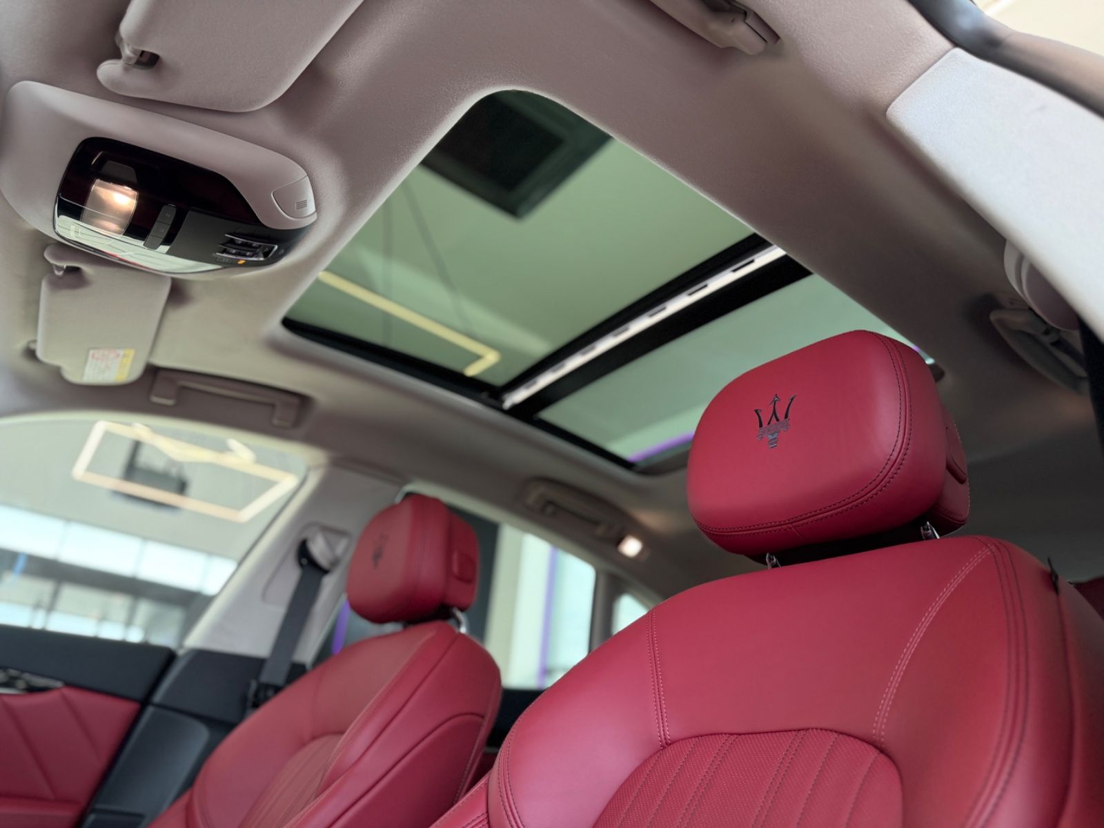 Levante GT Mild-Hybrid Soft Close Pano 21"